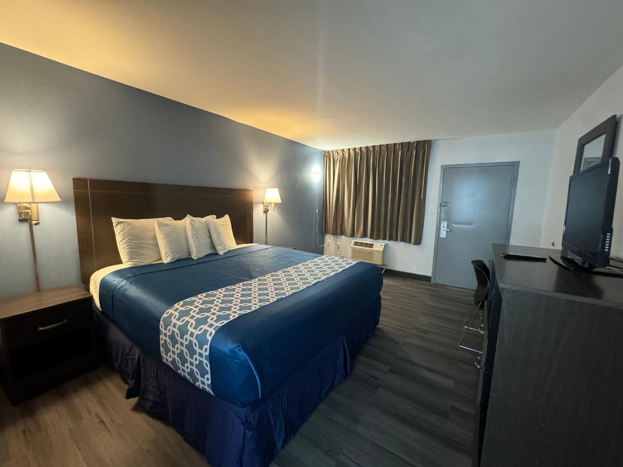 Travelodge By Wyndham Gainesville เกนส์วิลล์ ภายนอก รูปภาพ