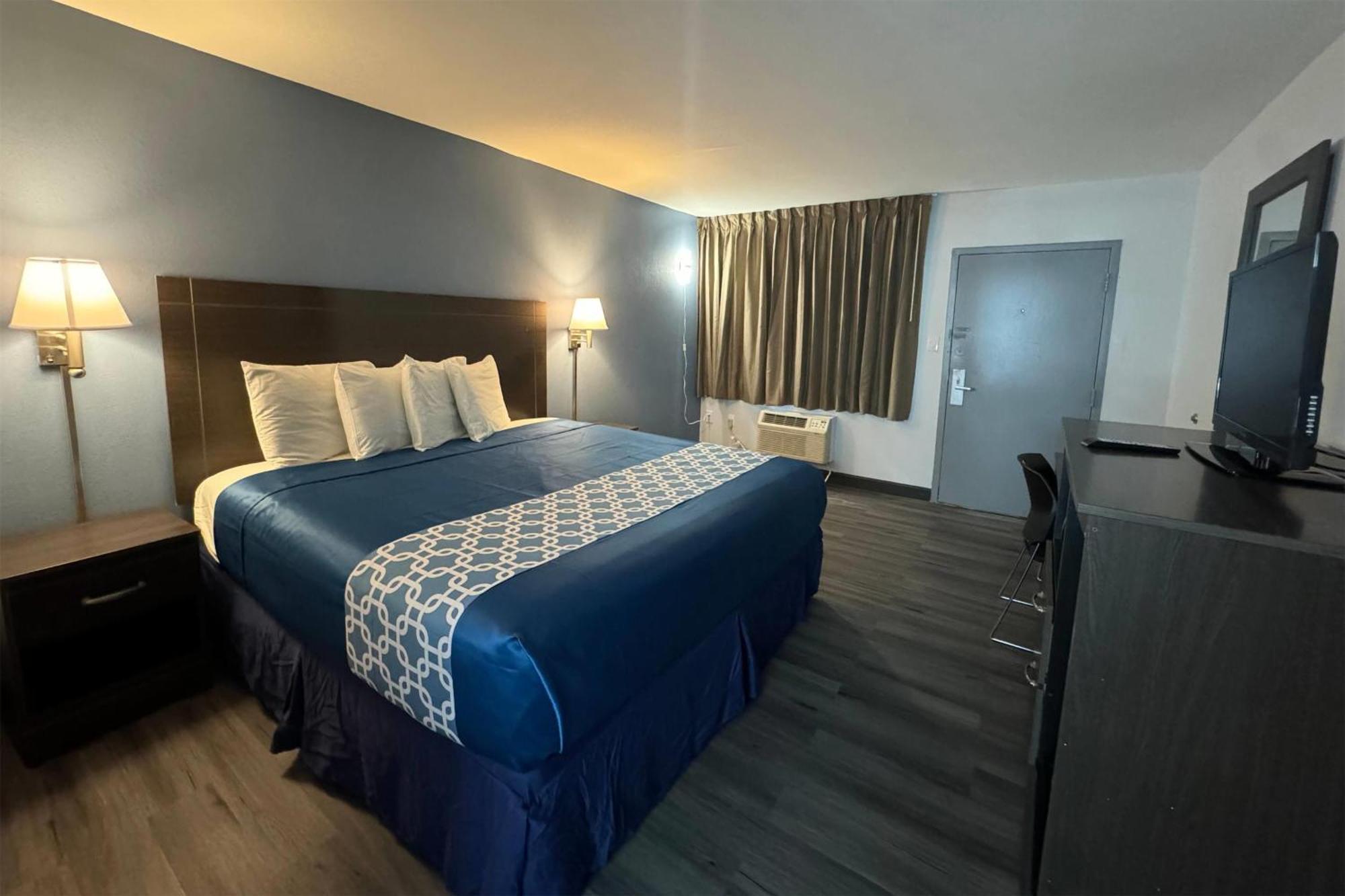 Travelodge By Wyndham Gainesville เกนส์วิลล์ ภายนอก รูปภาพ
